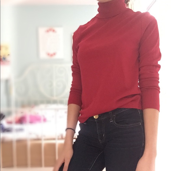 Cute and Cozy Turtleneck top - Picture 1 of 1